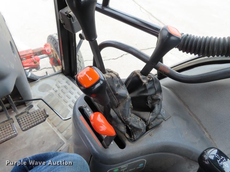 image for item DN9095 2000 New Holland TS100 tractor