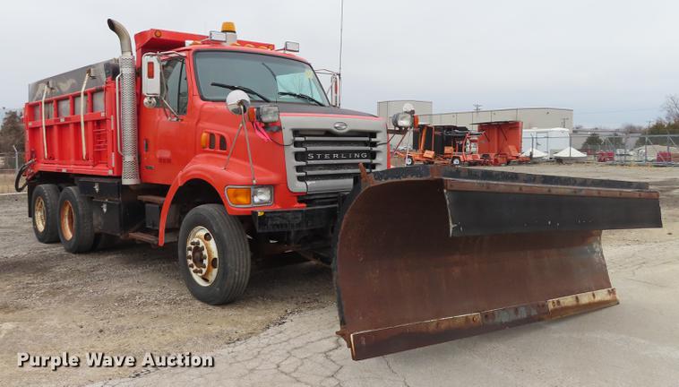 image for item DN9096 2001 Sterling LT7500 dump truck