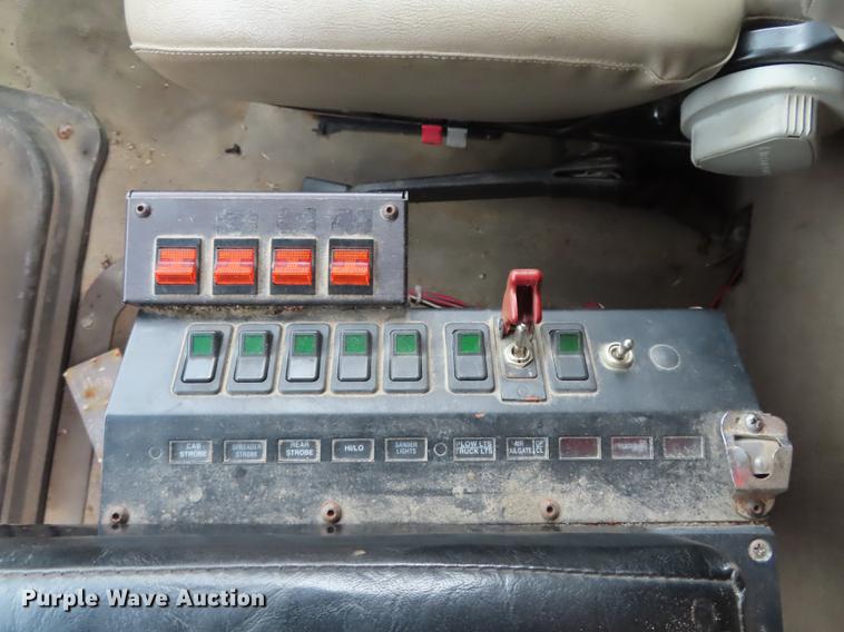 image for item DN9096 2001 Sterling LT7500 dump truck