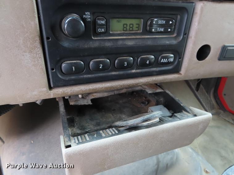 image for item DN9096 2001 Sterling LT7500 dump truck