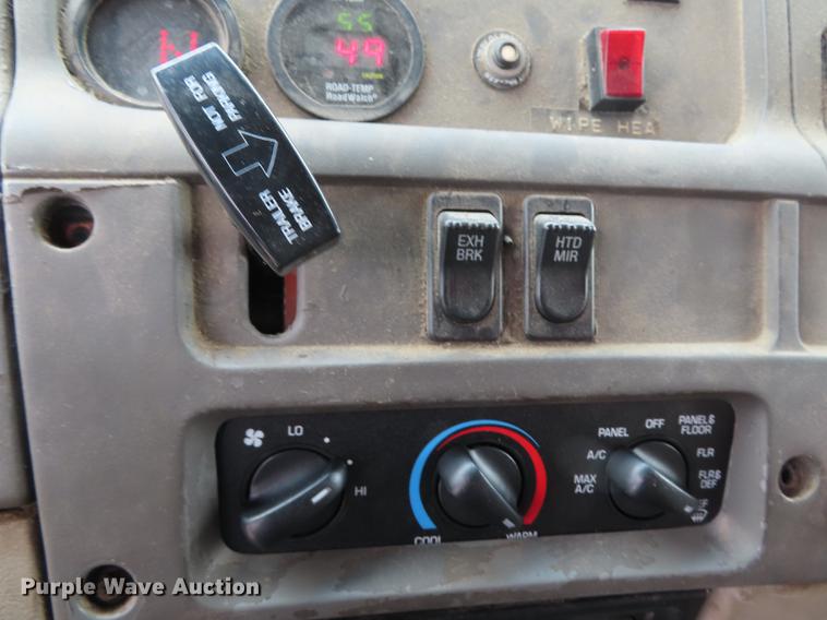 image for item DN9096 2001 Sterling LT7500 dump truck