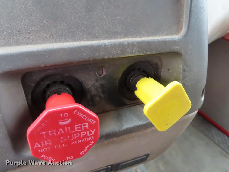 image for item DN9096 2001 Sterling LT7500 dump truck