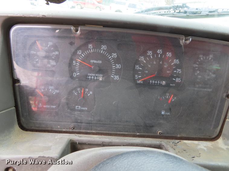 image for item DN9096 2001 Sterling LT7500 dump truck