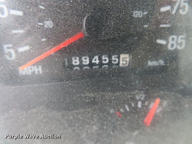 image for item DN9096 2001 Sterling LT7500 dump truck