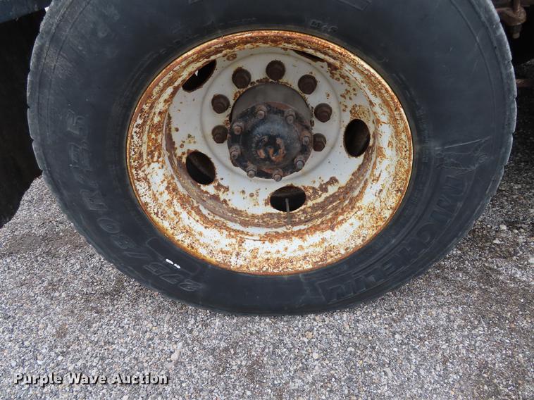 image for item DN9096 2001 Sterling LT7500 dump truck