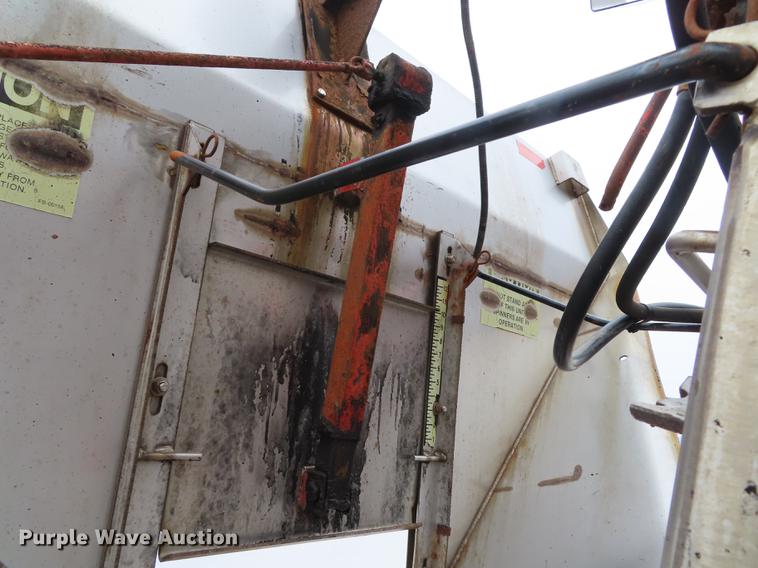 image for item DN9096 2001 Sterling LT7500 dump truck