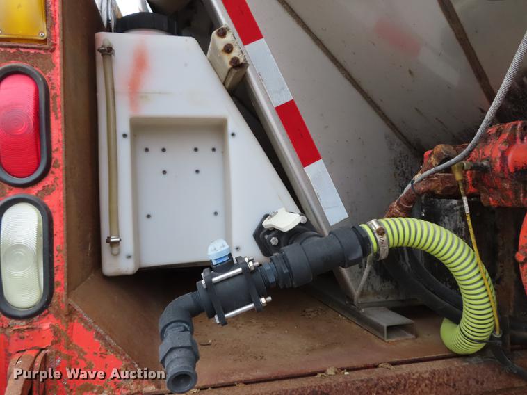 image for item DN9096 2001 Sterling LT7500 dump truck