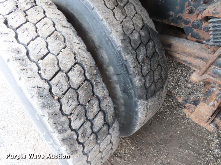 image for item DN9096 2001 Sterling LT7500 dump truck