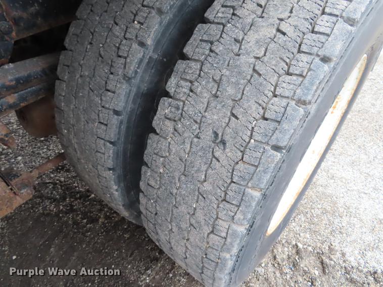 image for item DN9096 2001 Sterling LT7500 dump truck