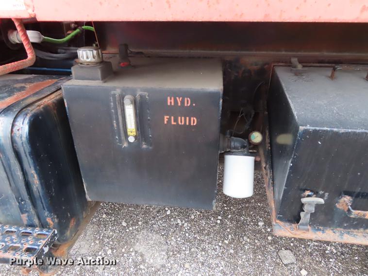 image for item DN9096 2001 Sterling LT7500 dump truck