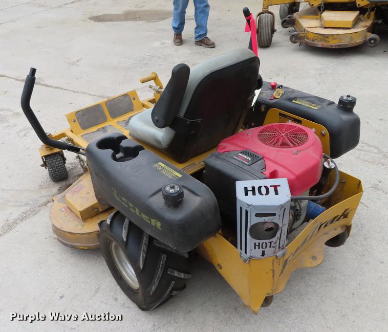 image for item DN9107 2006 Hustler FasTrak ZTR lawn mower