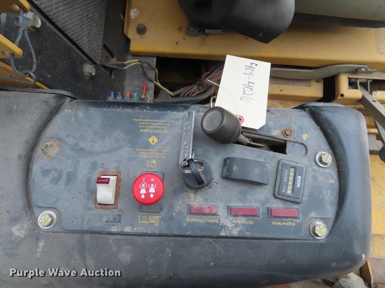 image for item DN9108 2006 Hustler Super Z ZTR lawn mower