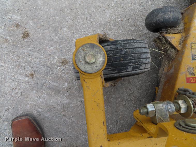 image for item DN9110 2007 Hustler FasTrak ZTR lawn mower