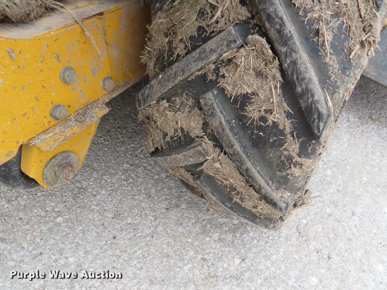 image for item DN9110 2007 Hustler FasTrak ZTR lawn mower