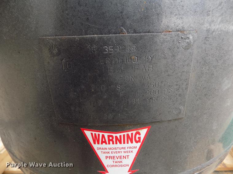 image for item EH9390 2004 Industrial Air B71V84-M-3 air compressor