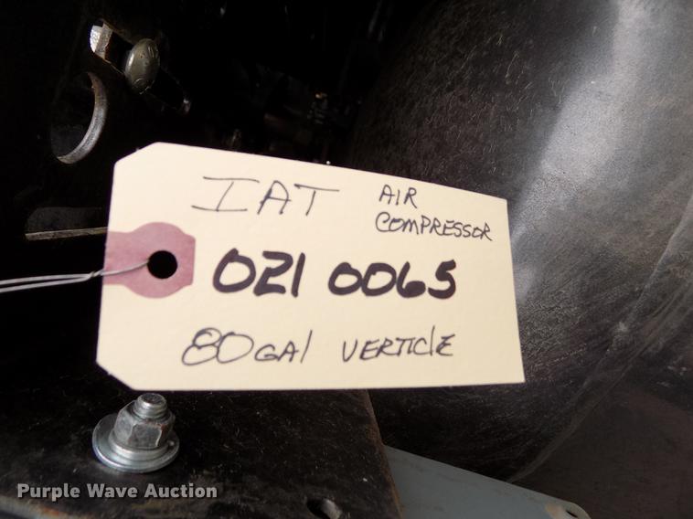 image for item EH9390 2004 Industrial Air B71V84-M-3 air compressor