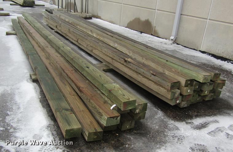 image for item EH9419 (132) wood posts