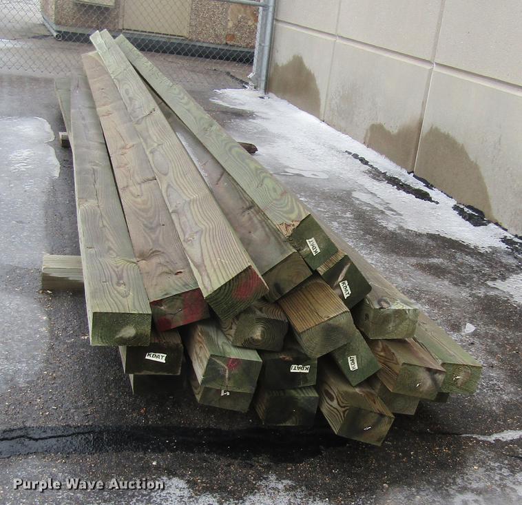 image for item EH9419 (132) wood posts