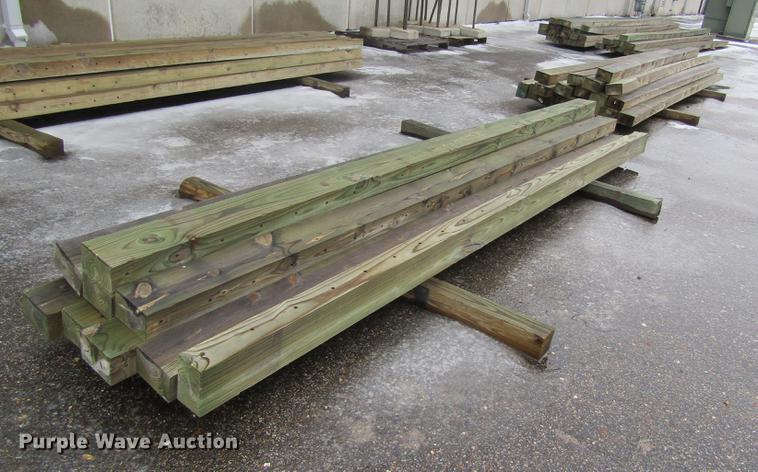 image for item EH9419 (132) wood posts