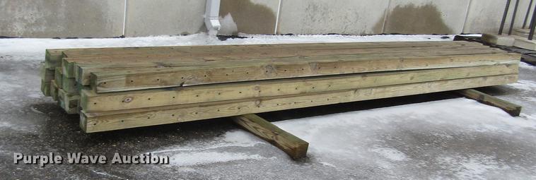 image for item EH9419 (132) wood posts