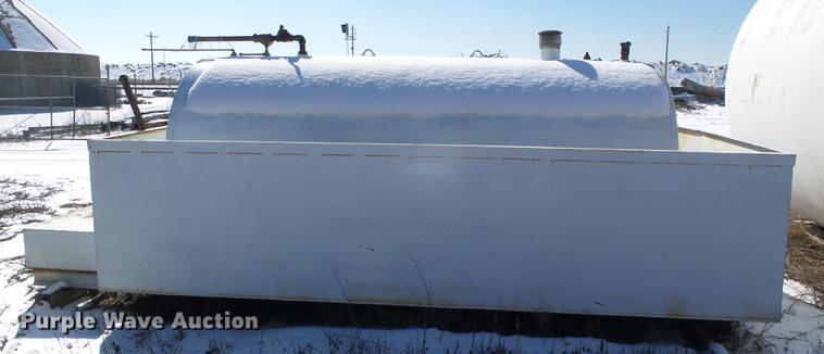 image for item EQ9047 1993 Smith 2000G fuel tank