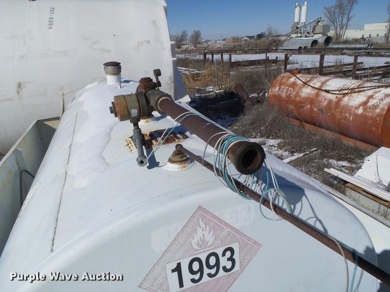 image for item EQ9047 1993 Smith 2000G fuel tank