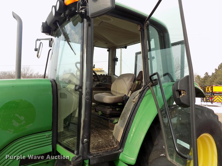 image for item FH9111 2002 John Deere 6220 tractor