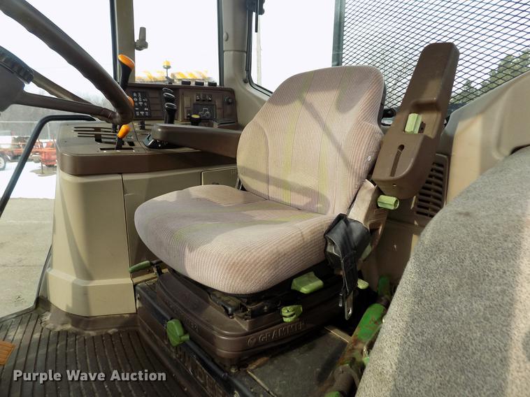 image for item FH9111 2002 John Deere 6220 tractor