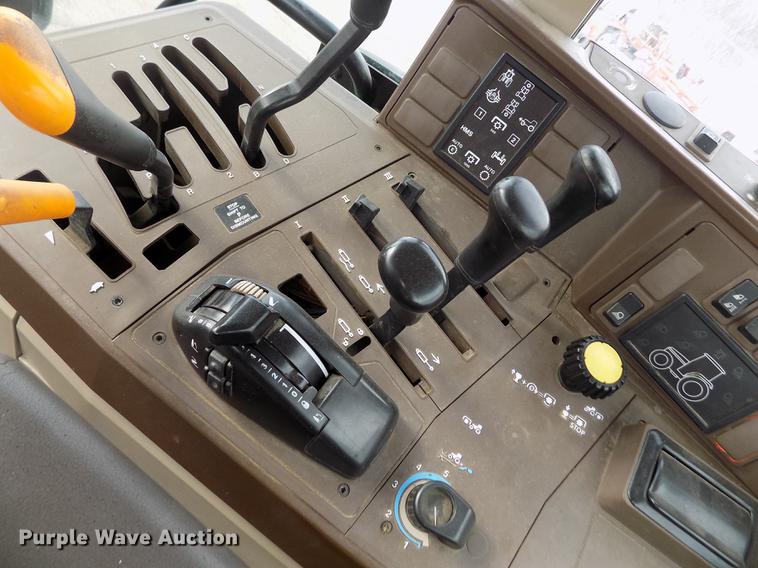 image for item FH9111 2002 John Deere 6220 tractor