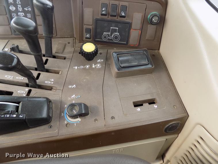 image for item FH9111 2002 John Deere 6220 tractor