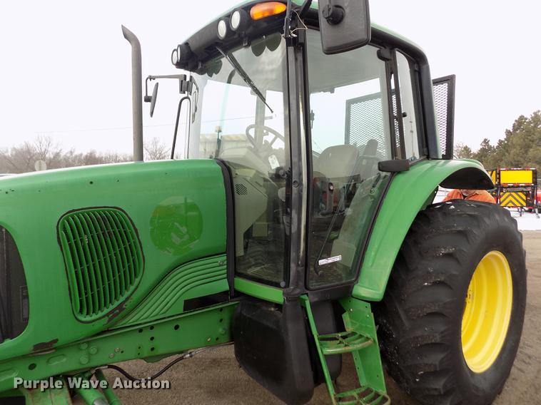 image for item FH9111 2002 John Deere 6220 tractor