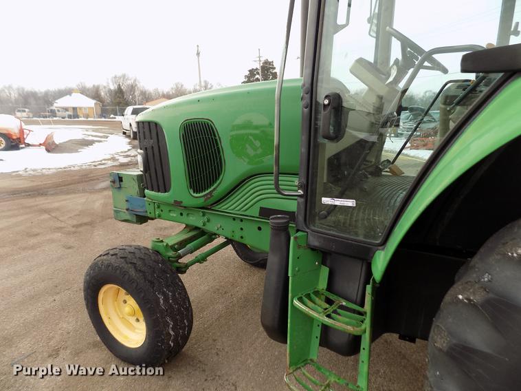 image for item FH9111 2002 John Deere 6220 tractor