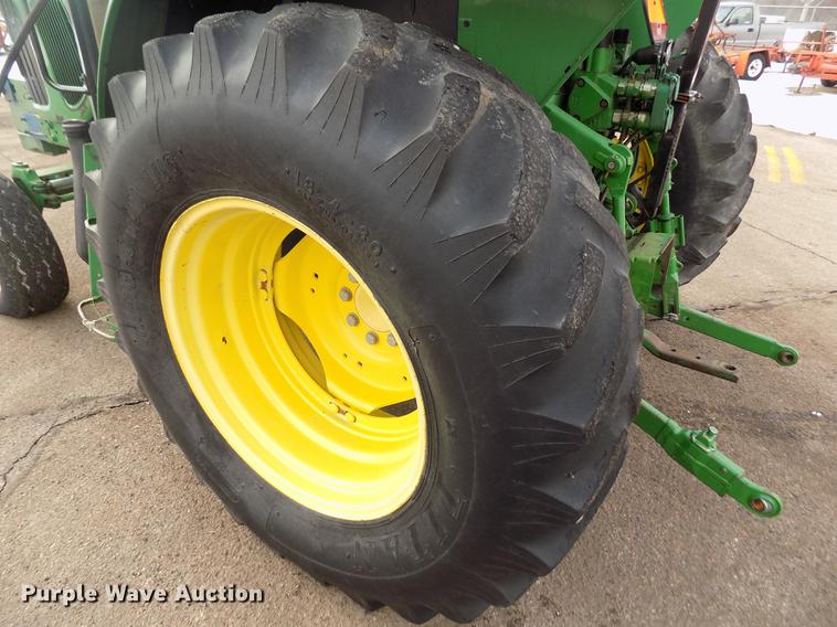 image for item FH9111 2002 John Deere 6220 tractor