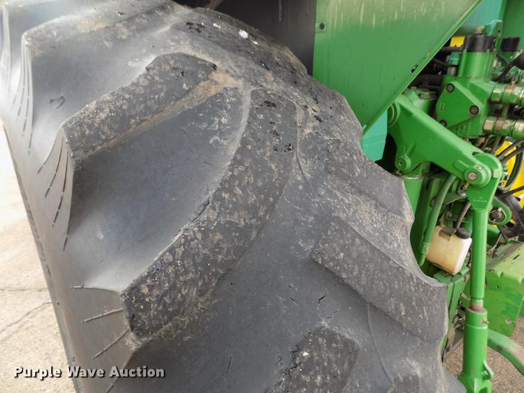 image for item FH9111 2002 John Deere 6220 tractor