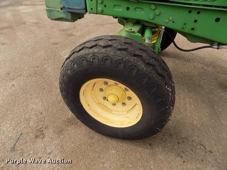 image for item FH9111 2002 John Deere 6220 tractor