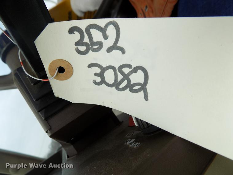 image for item FH9111 2002 John Deere 6220 tractor