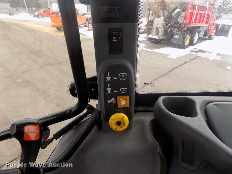 image for item FH9112 2001 New Holland TS100 tractor