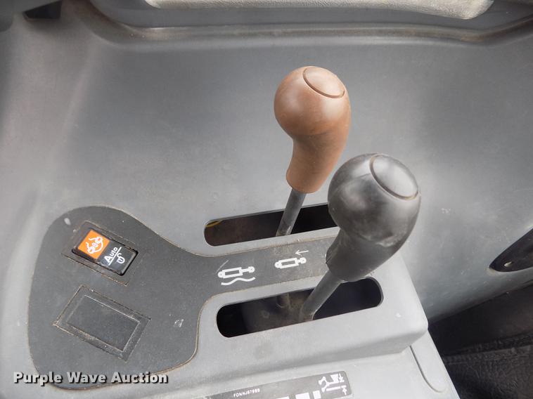 image for item FH9112 2001 New Holland TS100 tractor