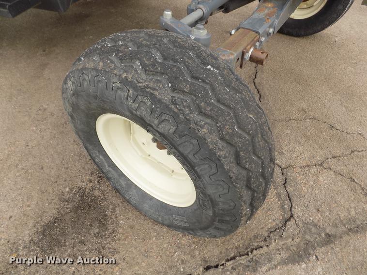 image for item FH9112 2001 New Holland TS100 tractor