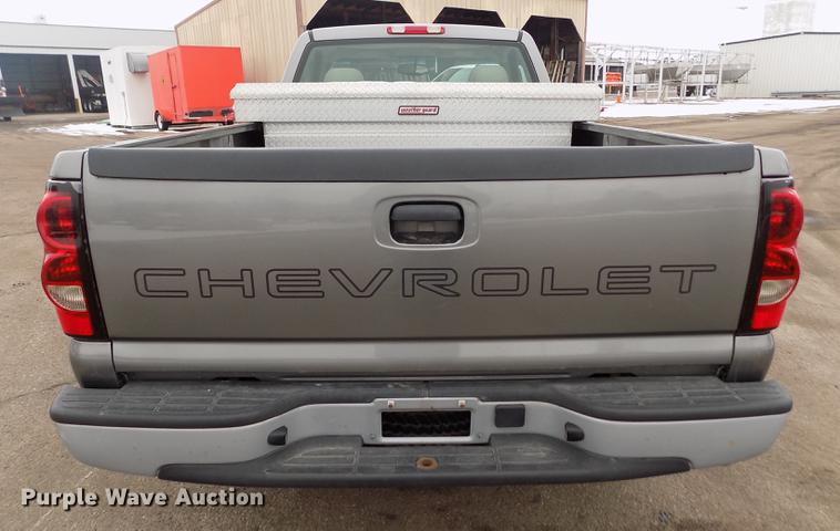 image for item FH9113 2006 Chevrolet Silverado 1500 pickup truck
