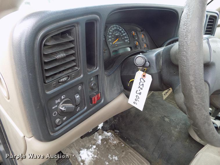 image for item FH9113 2006 Chevrolet Silverado 1500 pickup truck