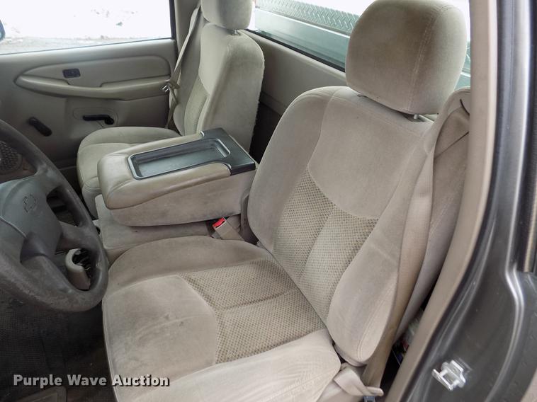 image for item FH9113 2006 Chevrolet Silverado 1500 pickup truck