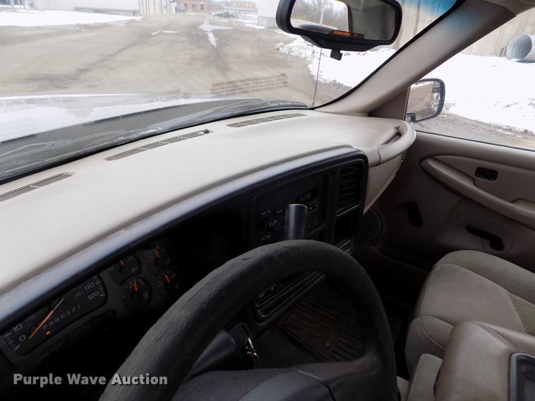 image for item FH9113 2006 Chevrolet Silverado 1500 pickup truck