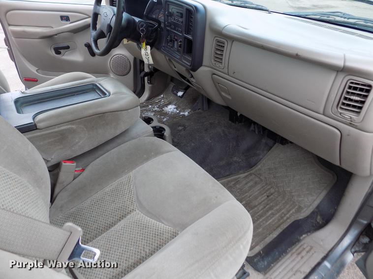 image for item FH9113 2006 Chevrolet Silverado 1500 pickup truck