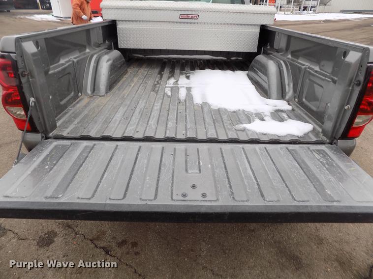 image for item FH9113 2006 Chevrolet Silverado 1500 pickup truck