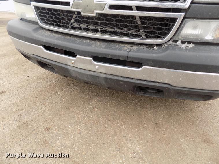 image for item FH9113 2006 Chevrolet Silverado 1500 pickup truck