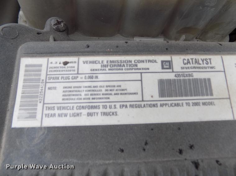 image for item FH9114 2002 Chevrolet Silverado 1500 pickup truck