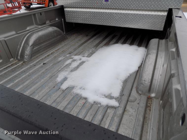 image for item FH9114 2002 Chevrolet Silverado 1500 pickup truck