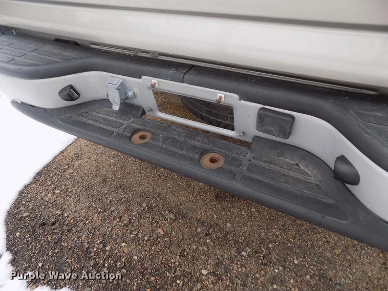 image for item FH9114 2002 Chevrolet Silverado 1500 pickup truck