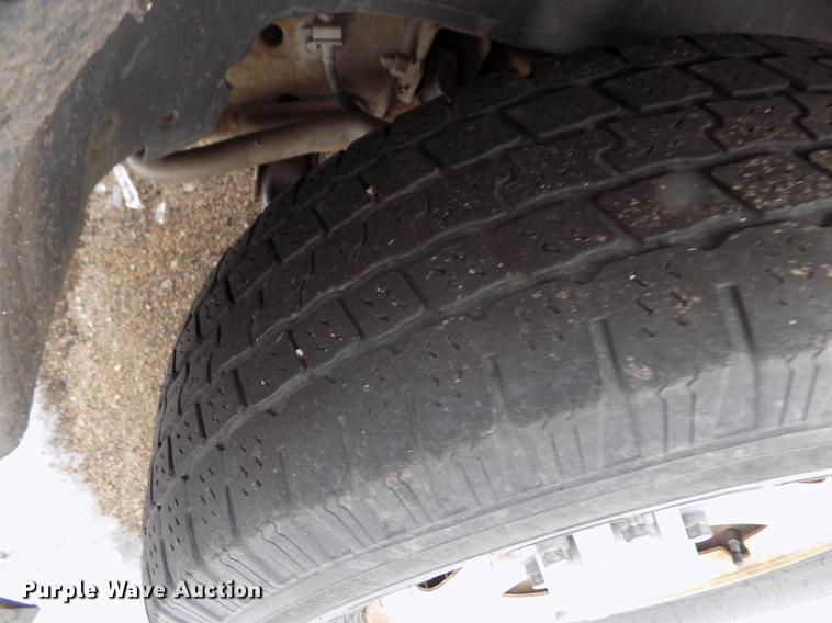 image for item FH9114 2002 Chevrolet Silverado 1500 pickup truck